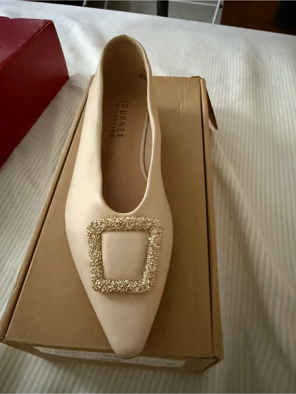 NWT Journee Womens Elowen Slip On Slim Squared Off Pointed Toe Flats
